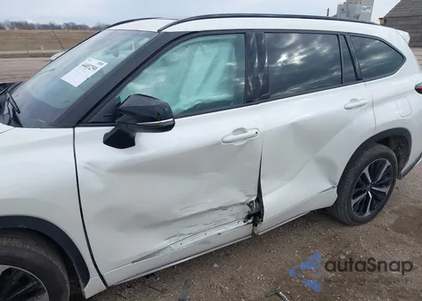 2021 Toyota Highlander Xse z USA, uszkodzony, nr VIN 5TDJZRBH2MS058826